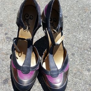 Women's Seychelles Maryjanes